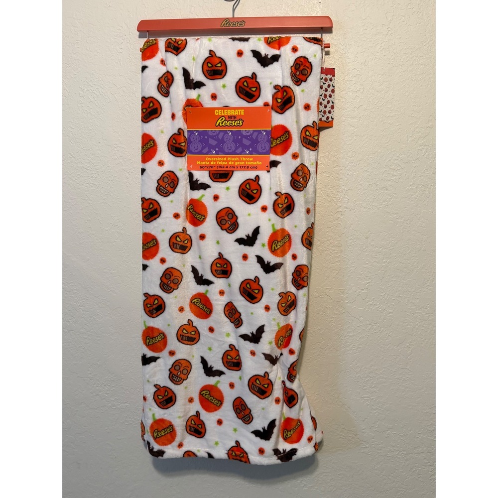 Reeses Halloween Oversized Plush Throw Blanket Pumpkin Skull Bat 60x70 NEW